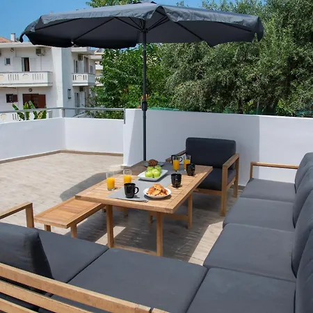 아파트 Leste αmperia Maisonette 하니아