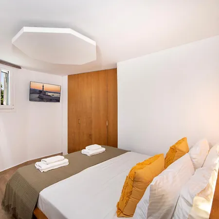 Leste αmperia Maisonette 아파트 하니아