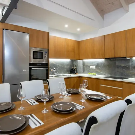 Leste αmperia Maisonette *