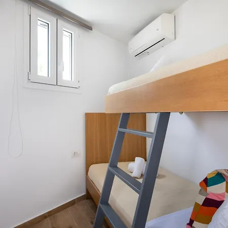 Leste αmperia Maisonette 하니아