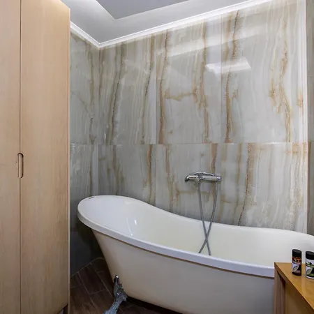 Leste αmperia Maisonette *